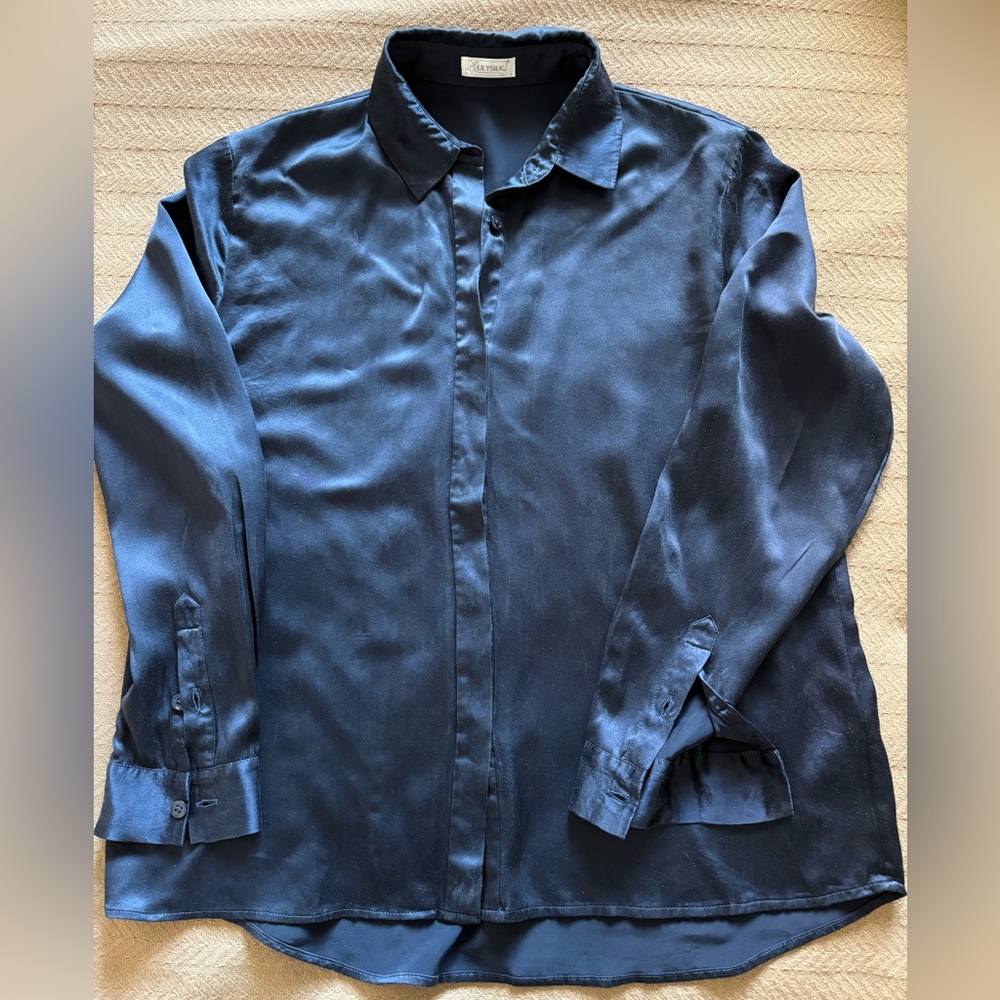 Women’s Silk Navy Long-Sleeve Button-Up Shirt